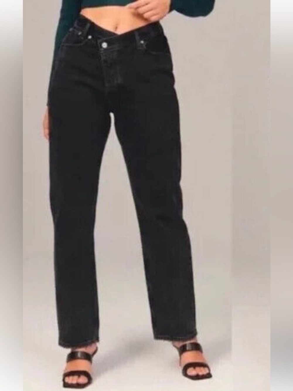 Abercrombie & Fitch 90s Slim Straight Ultra High Rise Jeans 28 / 6 Criss Cross